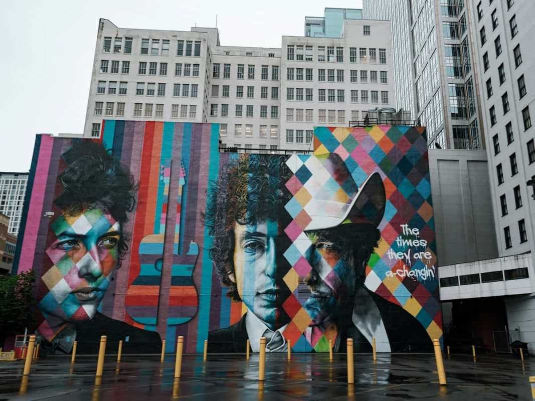 Popular Entertainment Trends That Are Shaping Modern Media Consumption